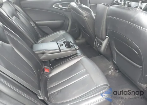 2017 Chrysler 200 Limited Platinum z USA, uszkodzony, nr VIN 1C3CCCAB7HN503842